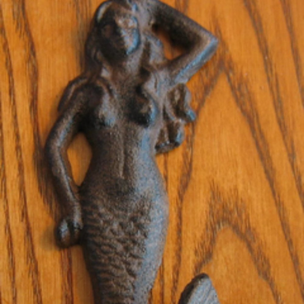 Mermaid Wall Hook Cast Metal Wall Hanging w/Vintage Finish 6" Tall